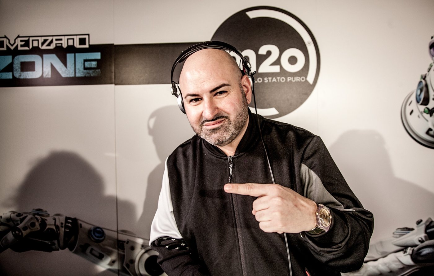 Prima stagione, Federico Scavo in consolle nella Provenzano DJ Zone