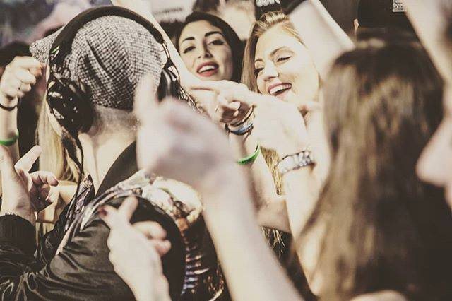 marzo 2018, festa in consolle al Music Zone