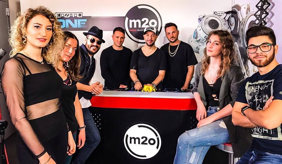 Prima stagione, con The Smoothies nella Provenzano DJ Zone